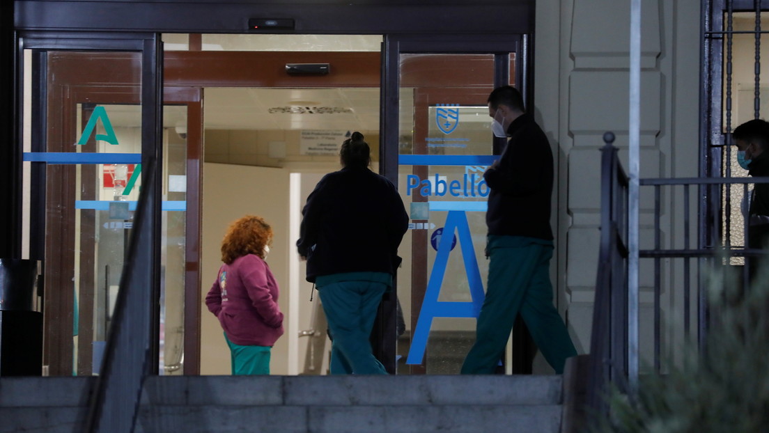 68 sanitarios de un hospital español dan positivo en coronavirus después de una cena de Navidad