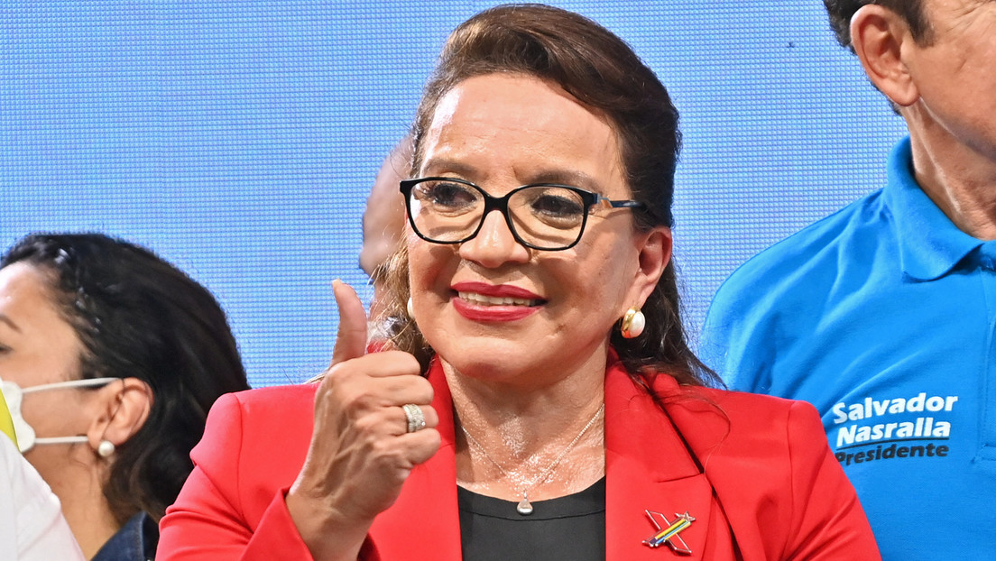 La primera mujer y la más votada de la historia de Honduras: Xiomara Castro es proclamada oficialmente como presidenta