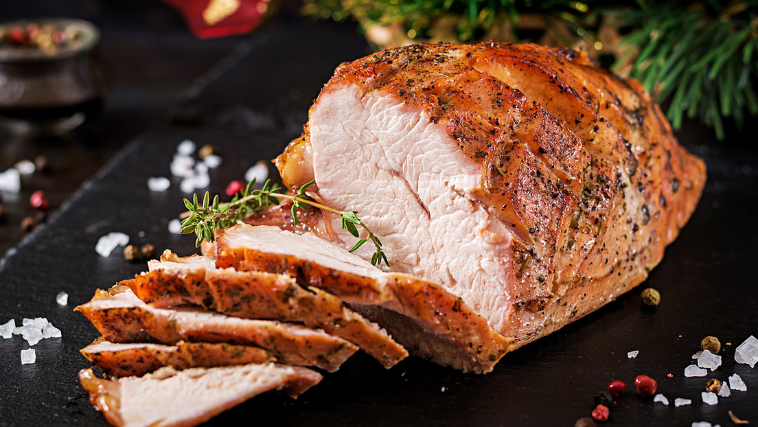 Un chef es ridiculizado por sus seguidores por ofrecer una pechuga de pavo navideña para 8 personas por más de 180 dólares (FOTO)