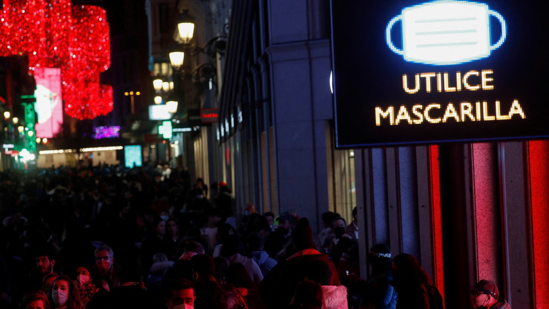 España registra el mayor número de contagios diarios por covid-19, con 49.823 casos