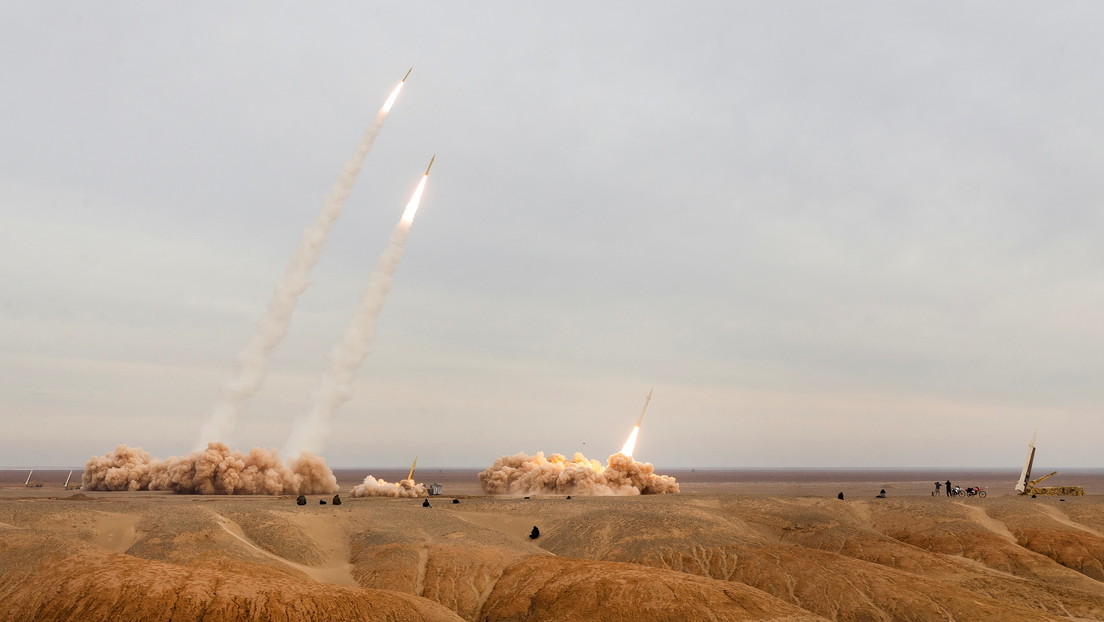 Las Fuerzas Aéreas iraníes simulan un ataque contra un reactor israelí en un ejercicio militar