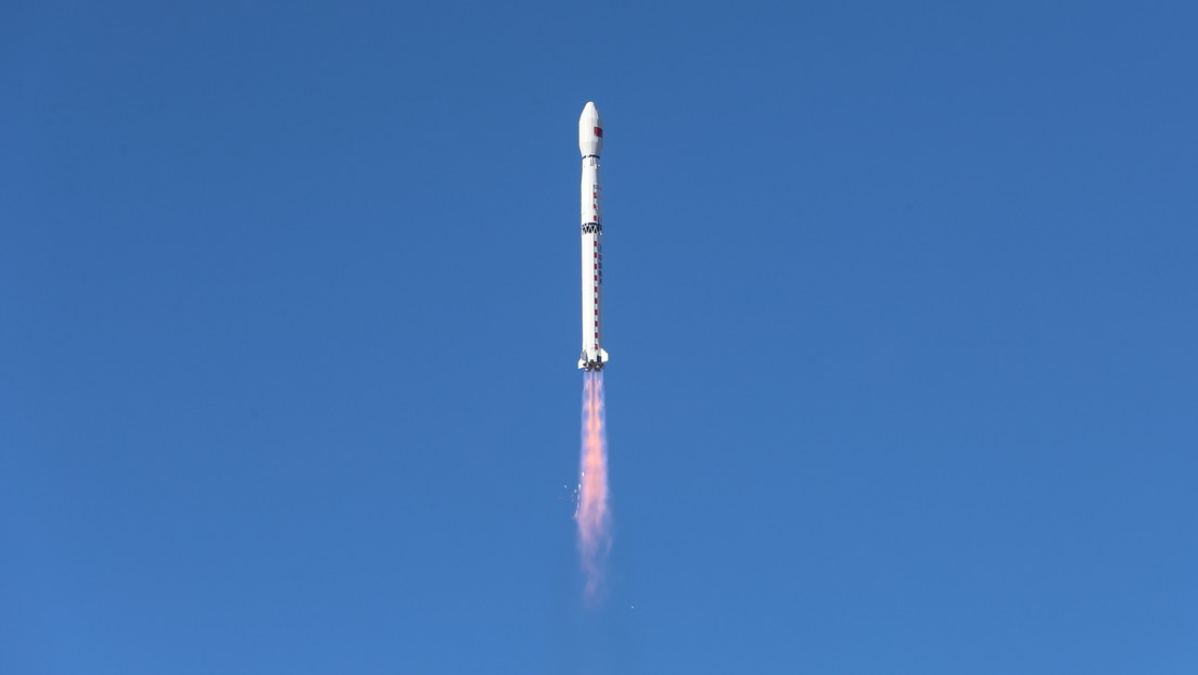 China lanza al espacio un satélite para la observación y búsqueda de recursos naturales