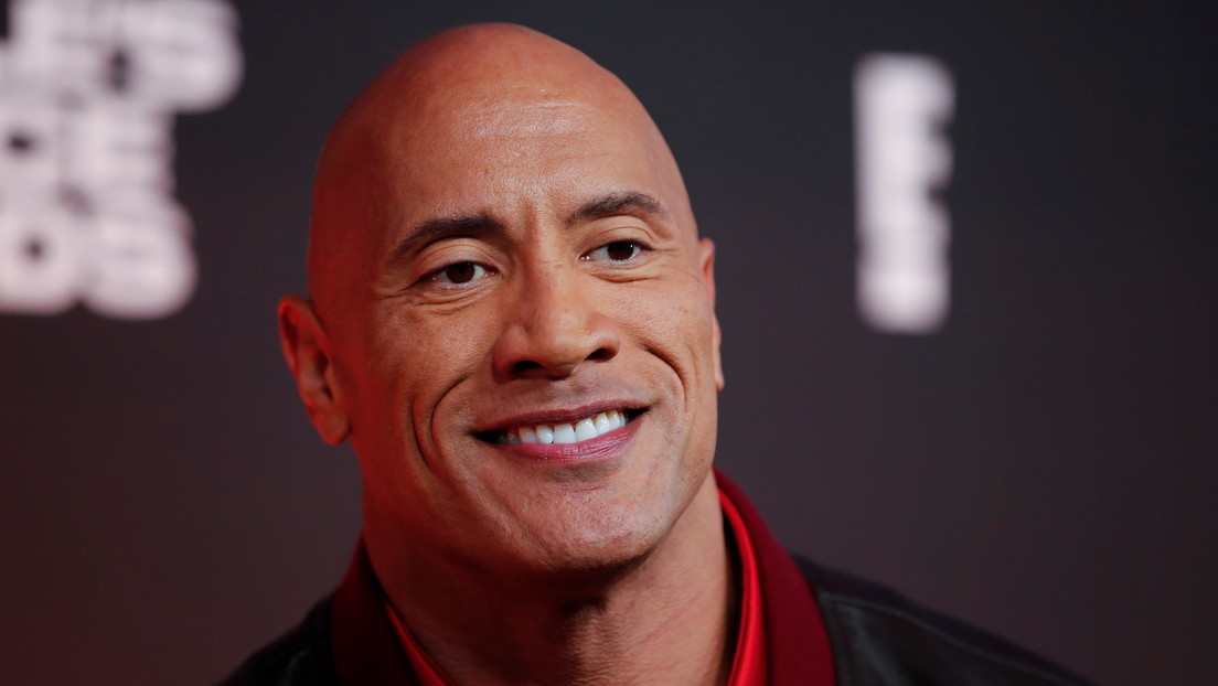 Dwayne 'La Roca' Johnson sorprende a su madre con un lujoso regalo para Navidad y su reacción se vuelve viral (VIDEO)