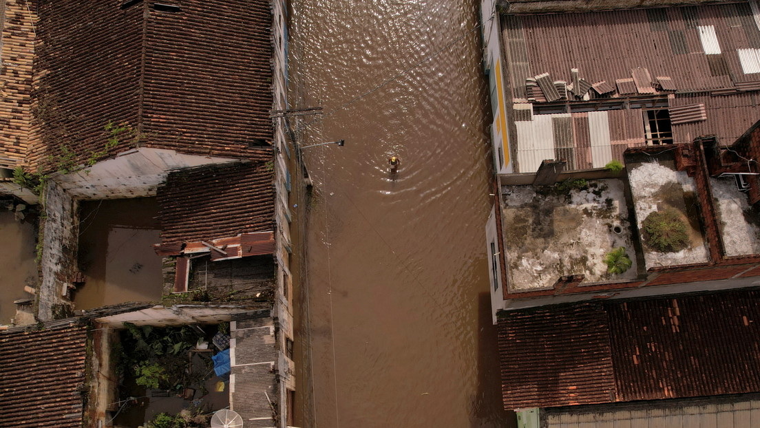 La Niña, la ZCAS  y un ciclón subtropical: los fenómenos tras las fuertes lluvias que han dejado 25 muertos y más de 92.000 desplazados en Brasil