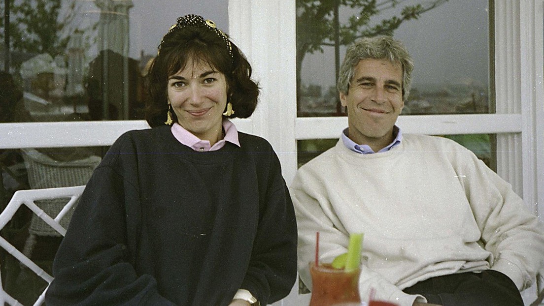 La Fiscalía de Nueva York absuelve a los guardias sospechosos de dormir mientras debían monitorear a Jeffrey Epstein el día que se suicidó