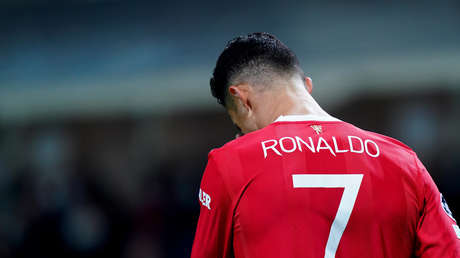 Cristiano Ronaldo sorprende al apoyar un 'post' que cuestiona el séptimo Balón de Oro de Lionel Messi