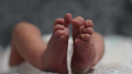 Una mujer venezolana se reencuentra con su bebé en un hospital de Ecuador luego de que fuera raptado por su niñera en Colombia (VIDEO)