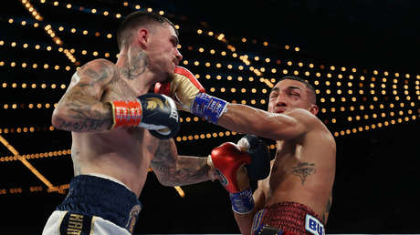 Médicos dicen que Teófimo López tiene "suerte de no estar muerto" tras el combate en el que peleó con aire en el pecho y perdió 4 cinturones de boxeo