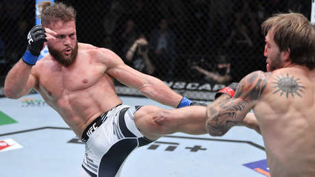 VIDEO: La fulminante patada giratoria del kirguís Rafael Fiziev que paralizó a su rival y terminó en nocaut