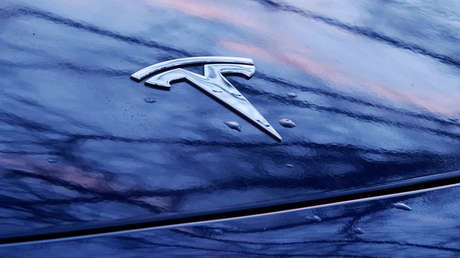 Tesla lanza una nueva actualización de la versión beta del 'software' de conducción autónoma completa FSD con una mejor detección de objetos