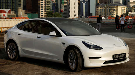 "¡Las cámaras no son ojos!": Exingenieros de Tesla creen que Elon Musk no es sincero al valorar la fiabilidad de su coches autónomos