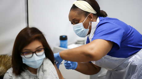 Un 'cóctel' de las vacunas anticovid de Pfizer o AstraZeneca con Moderna mejora la respuesta inmune, según un estudio