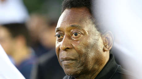 Pelé es hospitalizado para continuar el tratamiento por un tumor de colon