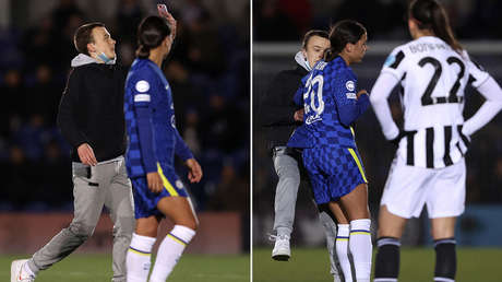 Una futbolista derriba a un hincha por invadir el campo durante un partido de la 'Champions' femenina y la amonestan (VIDEO)