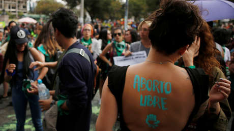 Parlamento de Ecuador abre el debate de la ley para garantizar el aborto en caso de violación