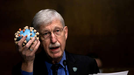 VIDEO: El jefe de los Institutos Nacionales de Salud de EE.UU. toca a la guitarra un tema sobre el covid-19 cuando se despedía de su cargo