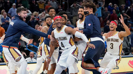 VIDEO: El alucinante enceste a 19 metros de distancia y en el último segundo de la NBA, que hizo ganar a los Pelícanos de Nueva Orleans