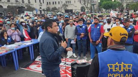 Un legislador de Perú Libre renuncia a su bancada después de que parte de su partido no apoyara la censura contra la presidenta del Congreso
