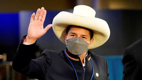 El procurador general de Perú denuncia al presidente Castillo por presuntos delitos de "patrocinio ilegal" y "tráfico de influencias"