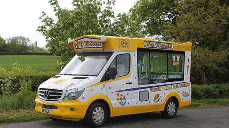 Videos de furgonetas de helados que participan en el cortejo fúnebre de un heladero provocan reacciones mixtas en la Red