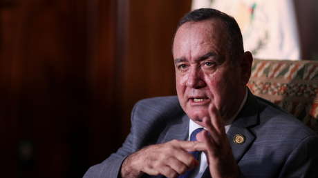 Alejandro Giammattei solicita la imposición de "estado de sitio" en dos municipios de Guatemala tras la matanza de 13 personas