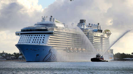 Impiden a un crucero entrar a dos puertos del Caribe por un brote de coronavirus a bordo