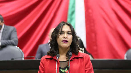 Una diputada trans denuncia discriminación en el Congreso mexicano tras difundirse un polémico video en el que arroja vasos en una cafetería