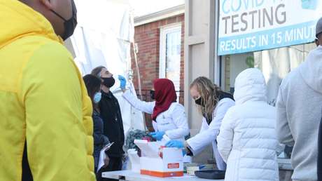 Adiós a las 'fiestas de coronavirus': Suiza castigará con hasta 5 años de prisión a quienes se infecten de forma intencionada