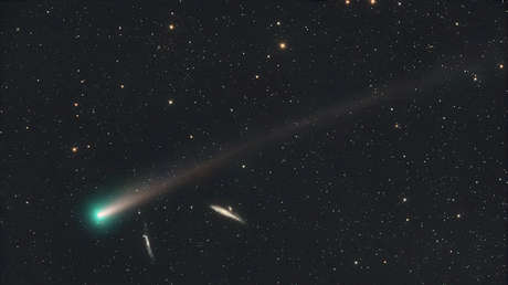 Un satélite chino capta al cometa más brillante del año junto con una aurora y una lluvia de meteoros (FOTO, VIDEO)