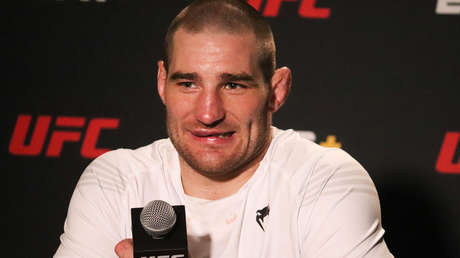 Estrella de la UFC dice que habría "fracasado como hombre" si hubiera tenido un hijo gay y desata una avalancha de críticas en la Red