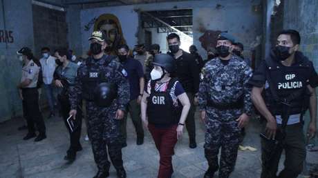 El Gobierno de Ecuador mantiene a las Fuerzas Armadas en las prisiones tras anunciar el fin el estado de excepción carcelario