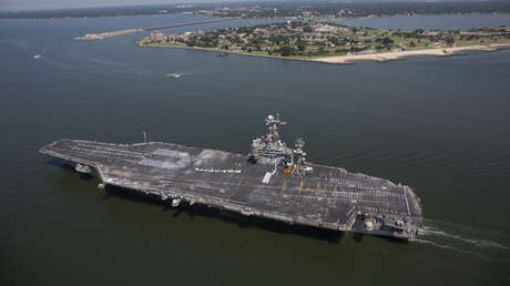 Reportan que un portaaviones y cinco buques de la Flota de EE.UU. permanecerán en el Mediterráneo