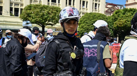 Un popular actor y modelo de Myanmar es condenado a 3 años de cárcel de manera casi simultánea con su elección como el hombre más guapo de 2021