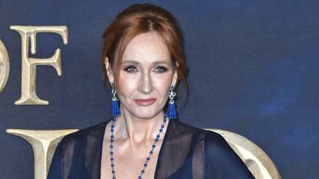 J.K. Rowling afirma que nunca ha dicho que "solo hay dos géneros" y defiende que no se puede usar las palabras "sexo" y "género" indistintamente