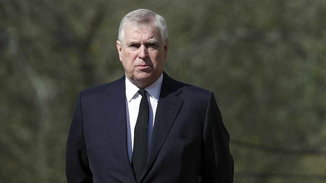 El príncipe Andrés podría ser despojado de su título de duque de York si prospera la demanda de abuso sexual presentada por Virginia Giuffre