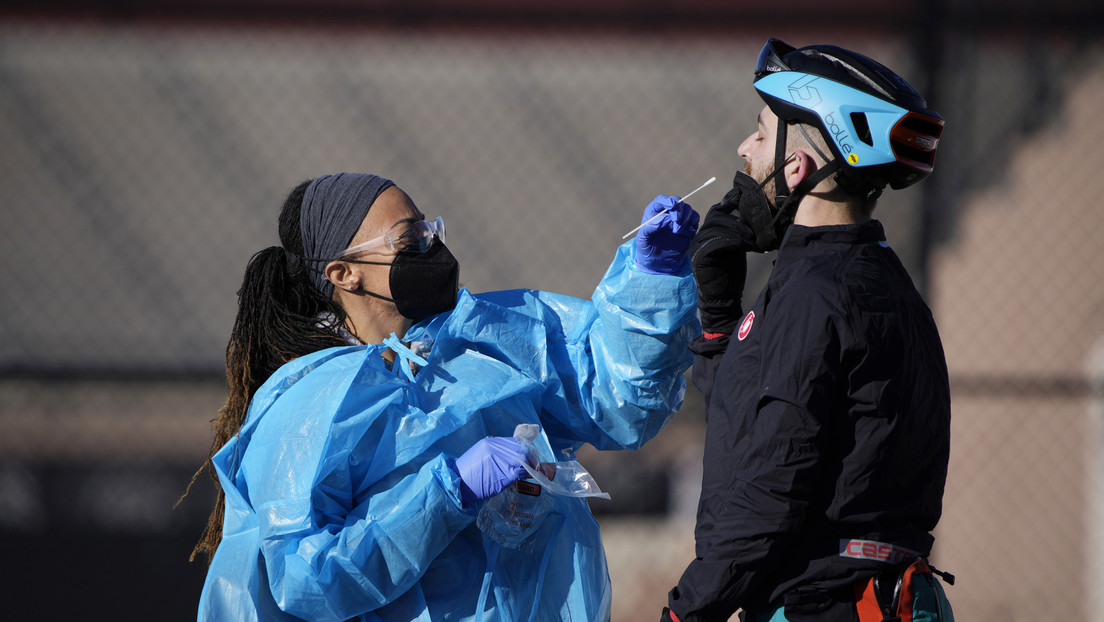 EE.UU. reporta un nuevo récord de contagios diarios con más de un millón de casos de covid-19 registrados en 24 horas