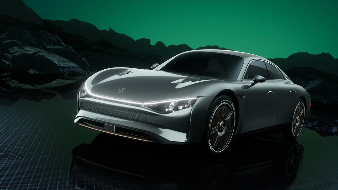 "Más aerodinámico que un balón": Mercedes-Benz presenta su coche eléctrico Vision EQXX con una autonomía superior a los de Tesla