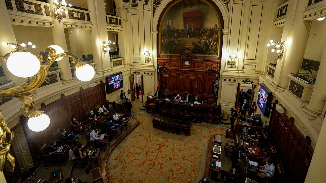 La Convención Constitucional de Chile elige a la odontóloga María Elisa Quinteros como presidenta de la mesa directiva