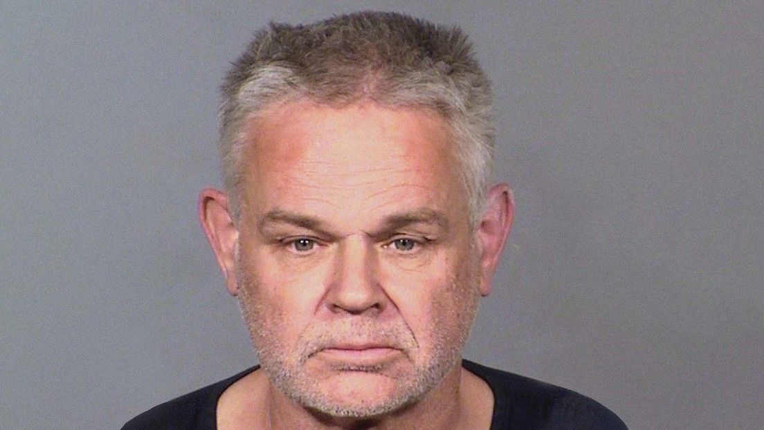 Roba un vehículo en plena persecución policial y lo acusan de homicidio tras descubrir dentro los restos de un cadáver