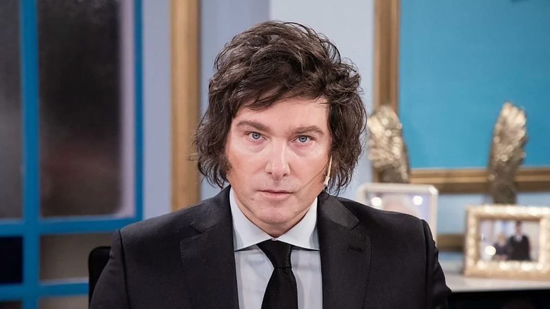 El ultraderechista Javier Milei sortea su sueldo como diputado en Argentina y el ganador es un 'kirchnerista'