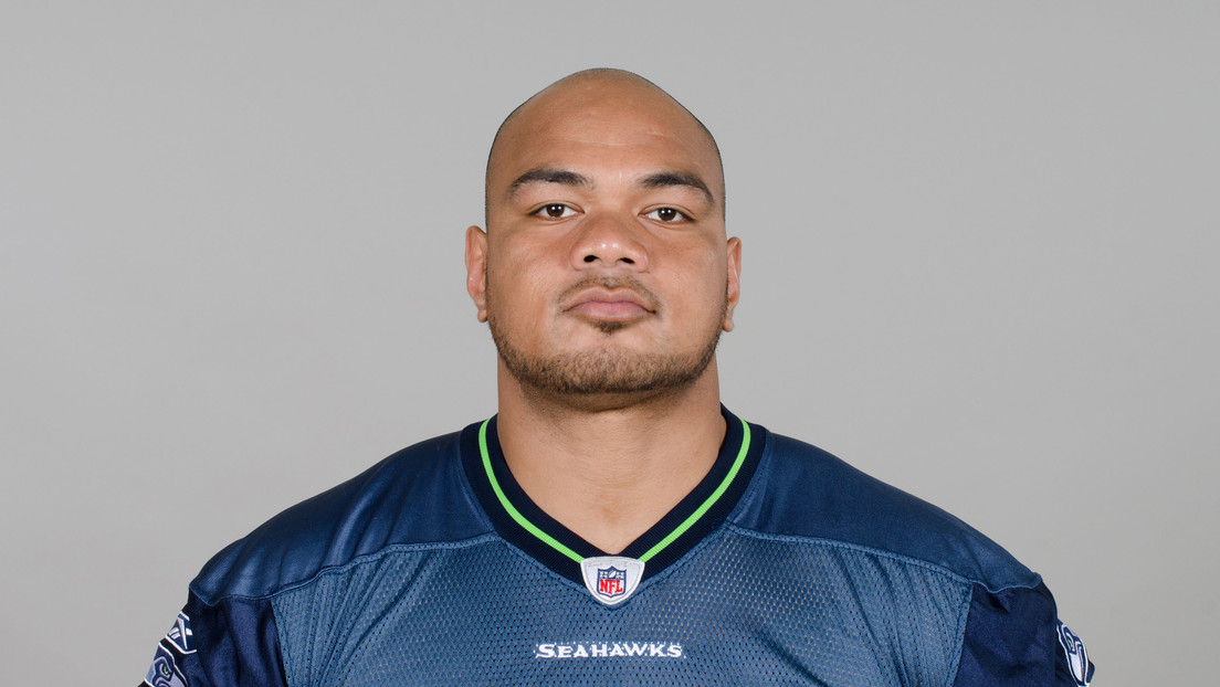 El exjugador de la NFL, Saousoalii Siavii, es encontrado muerto en prisión mientras esperaba juicio