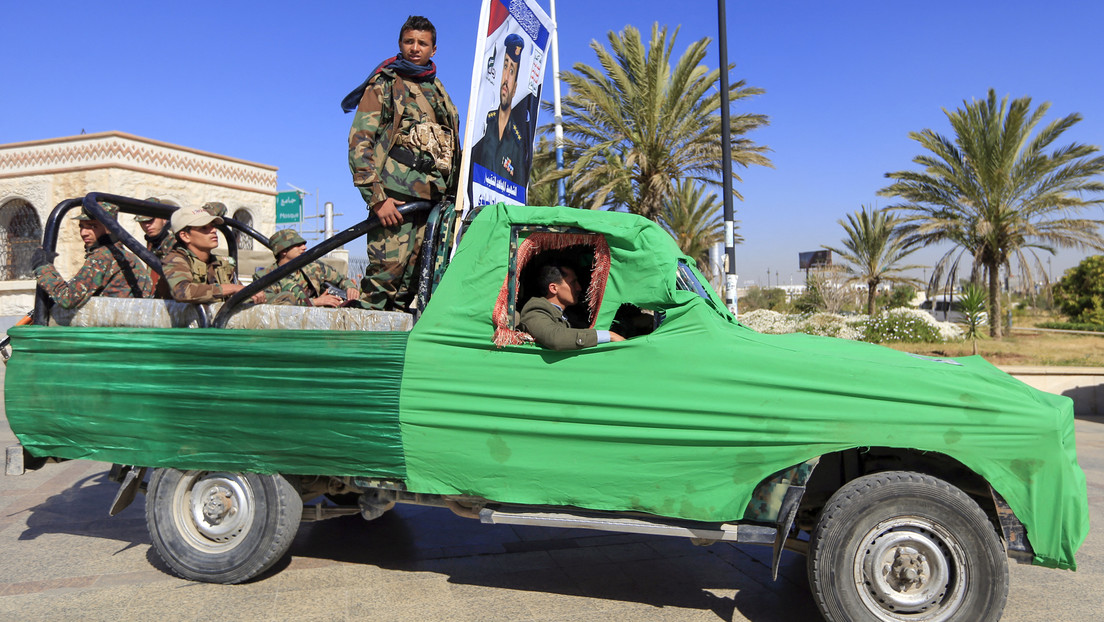 La coalición árabe lanza operaciones aéreas de 24 horas contra los hutíes y ataca la capital de Yemen