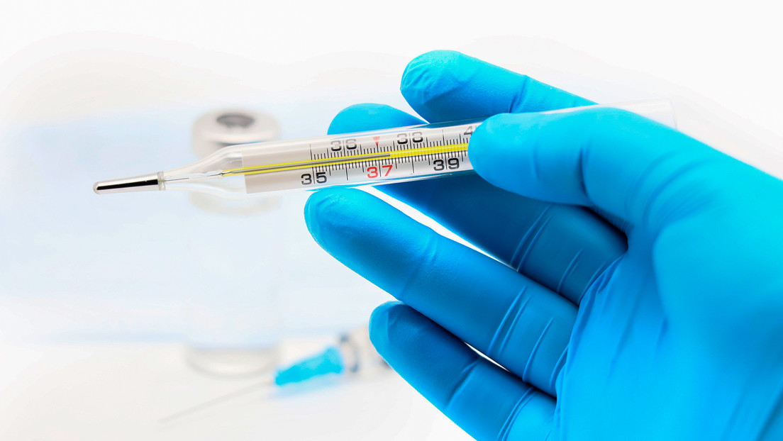 Una médica británica revela una señal que podría ser un síntoma de ómicron