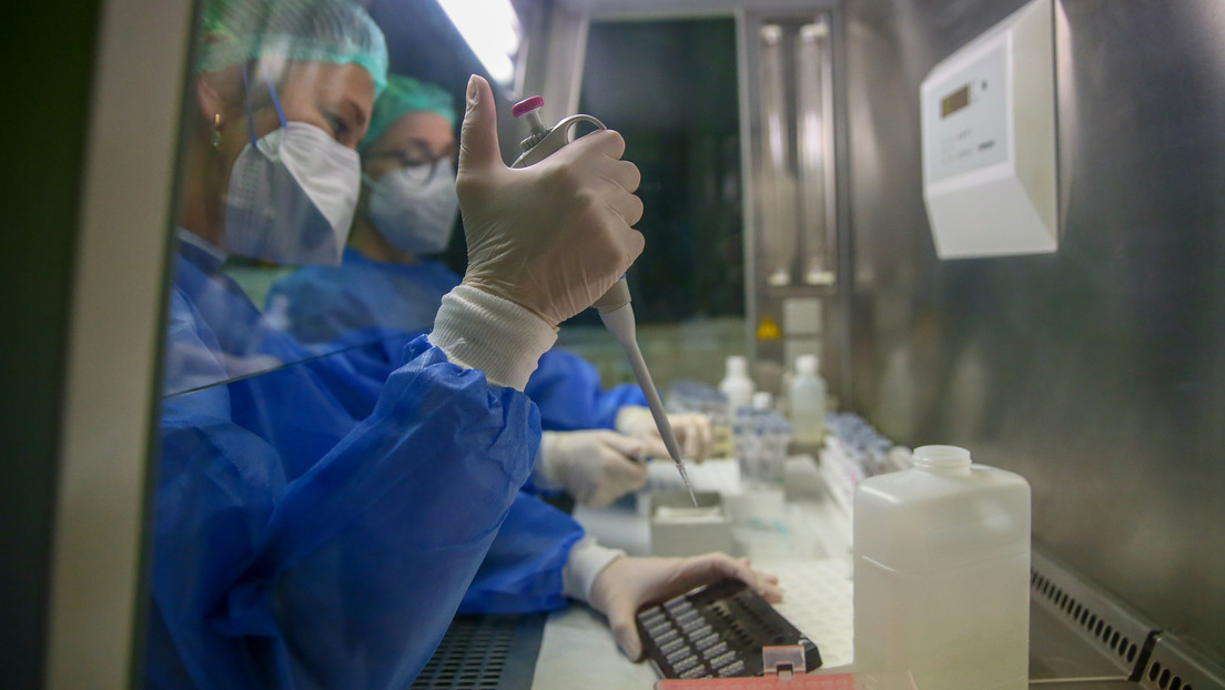 La comunidad científica cree que la nueva variante del coronavirus 'deltacron' no existe