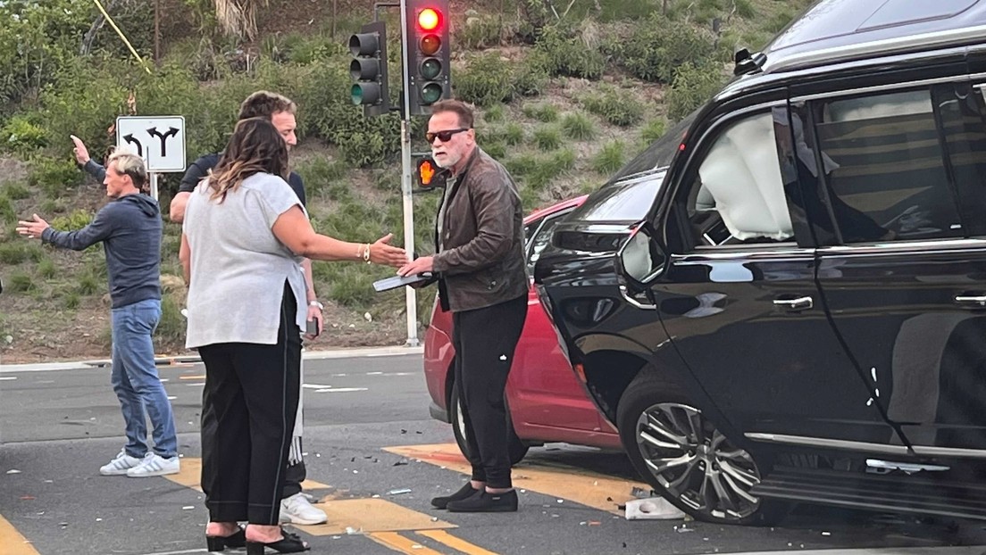 Arnold Schwarzenegger protagoniza un serio accidente de tránsito en EE.UU. (FOTOS)
