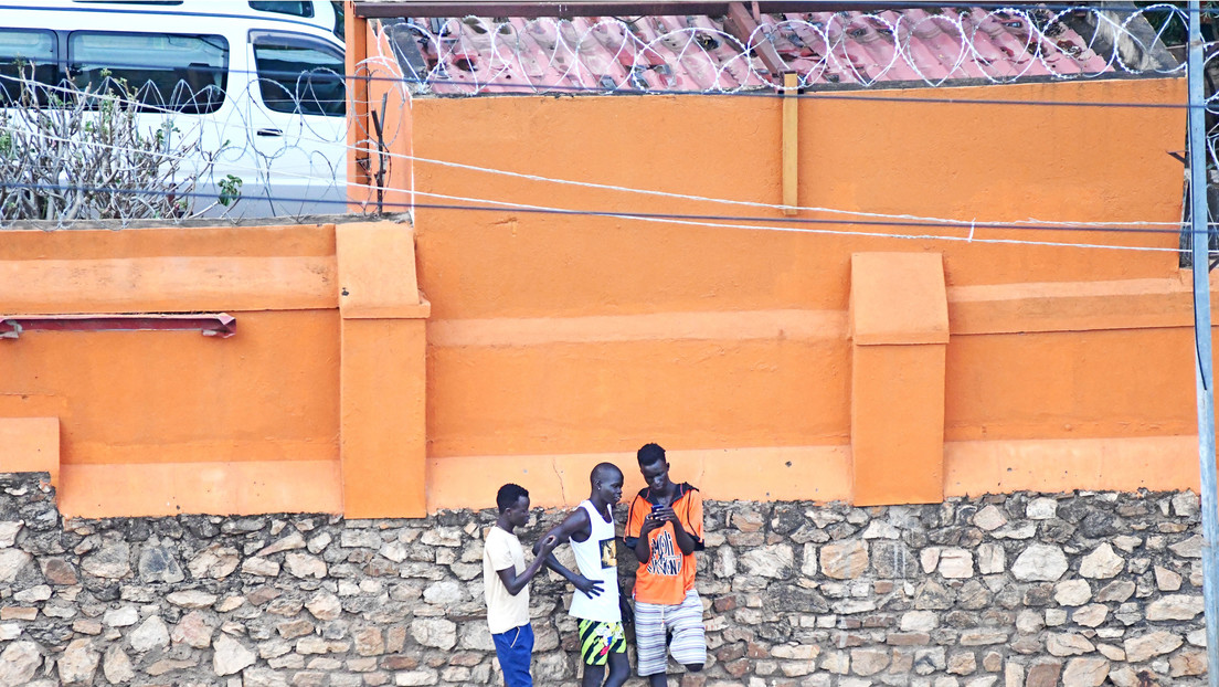 Usuarios en Occidente abandonan Facebook, pero la red social reina en África, ¿a qué se debe y qué implicaciones tiene?