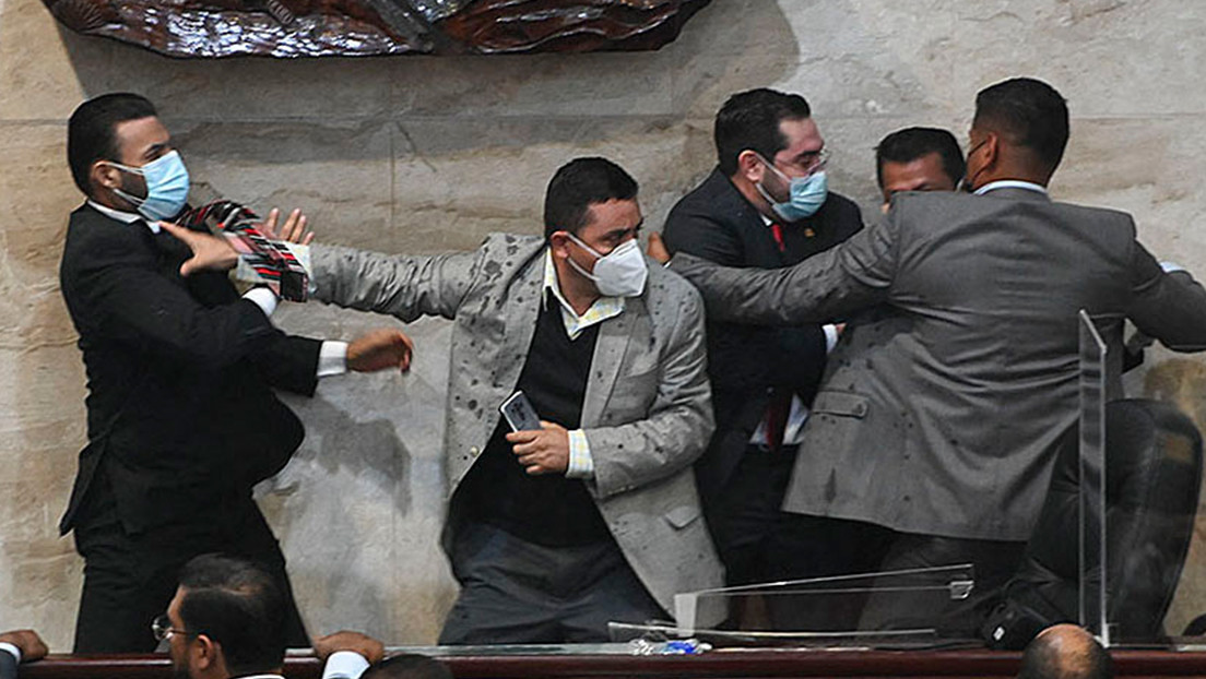 Juramentan de forma paralela dos directivas del Congreso Nacional de Honduras