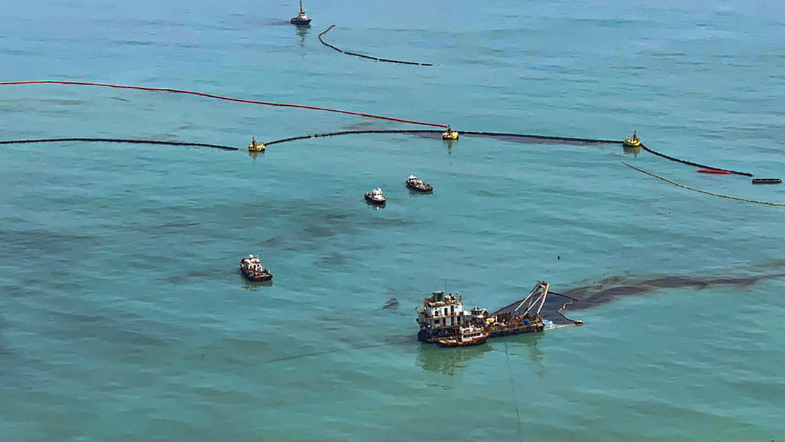El Gobierno peruano investiga un segundo derrame de crudo en las costas afectadas por Repsol