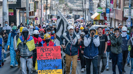 Un grupo armado saca a una lideresa social colombiana de su casa y la asesina en presencia de sus familiares