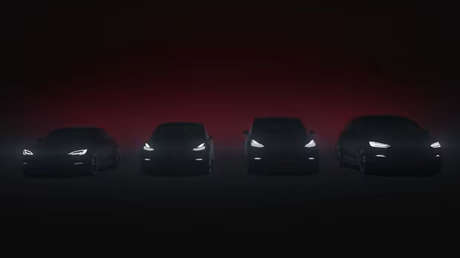 Dos coches Tesla protagonizan un 'duelo de baile' al ritmo de Michael Jackson y el propio Musk reacciona al video